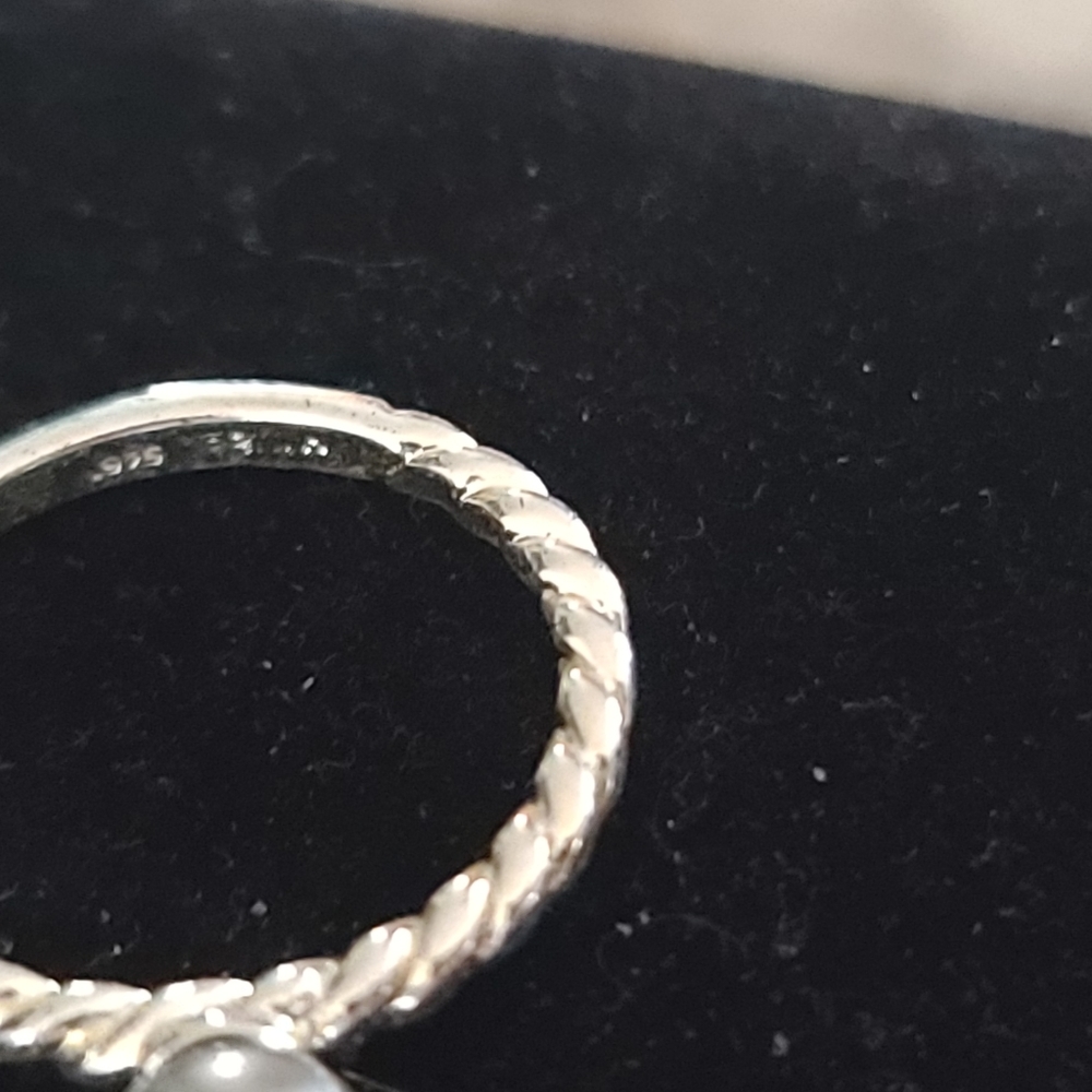 Pearl Ring - Picture 6 of 7